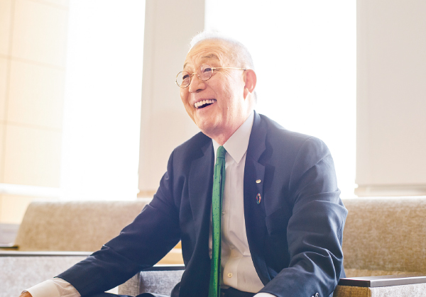 写真:代表取締役会長 菅原 公一